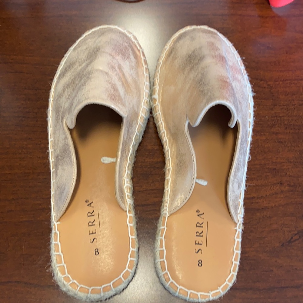 Only worn once! Rose gold slides